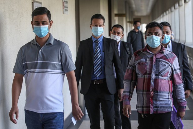 Rasuah: Pegawai Imigresen Bersama Dua Warganegara Asing Didakwa Di Mahkamah