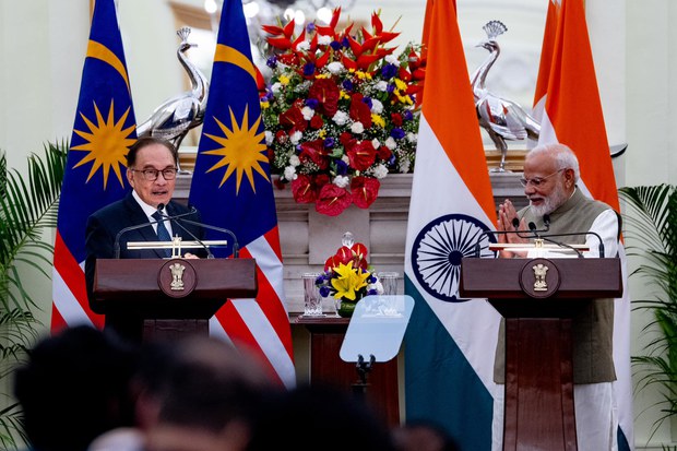 Malaysia-India tingkat semula hubungan selepas lima tahun fasa berliku Malaysia-India tingkat semula hubungan selepas lima tahun fasa berliku