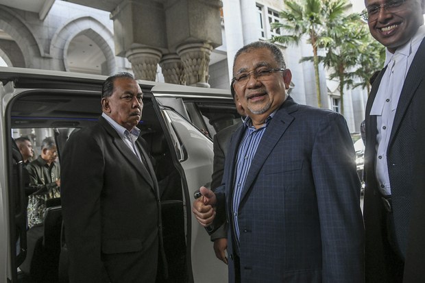 Isa Samad bebas sembilan tuduhan rasuah RM13 juta Isa Samad bebas sembilan tuduhan rasuah RM13 juta