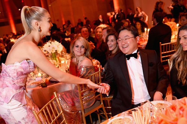 Mahkamah Tinggi perintah Jho Low, bapanya dihukum penjara, langgar injunksi Mareva Mahkamah Tinggi perintah Jho Low, bapanya dihukum penjara, langgar injunksi Mareva