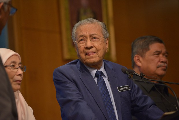 180813-MY-Jet-Mahathir-620.jpg