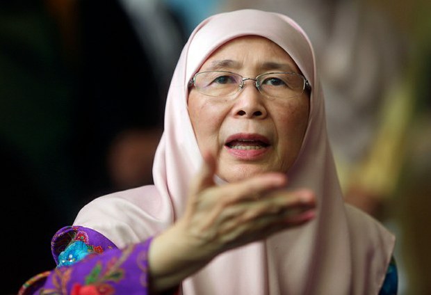 wanazizah.jpeg wanazizah.jpeg