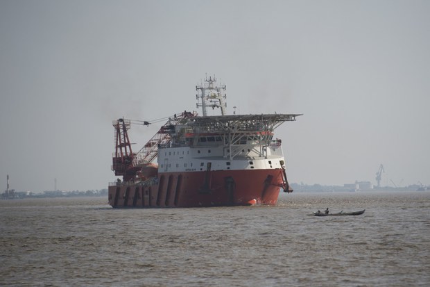 170213-BD-MY-aid-ship-620.jpg 170213-BD-MY-aid-ship-620.jpg