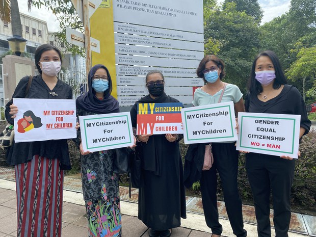 Mahkamah Tolak Permohonan Kerajaan Tangguh Keputusan Kerakyatan Anak Kelahiran Luar Negara Mahkamah Tolak Permohonan Kerajaan Tangguh Keputusan Kerakyatan Anak Kelahiran Luar Negara
