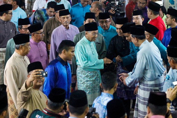 180529-MY-Mahathir-1000.jpg