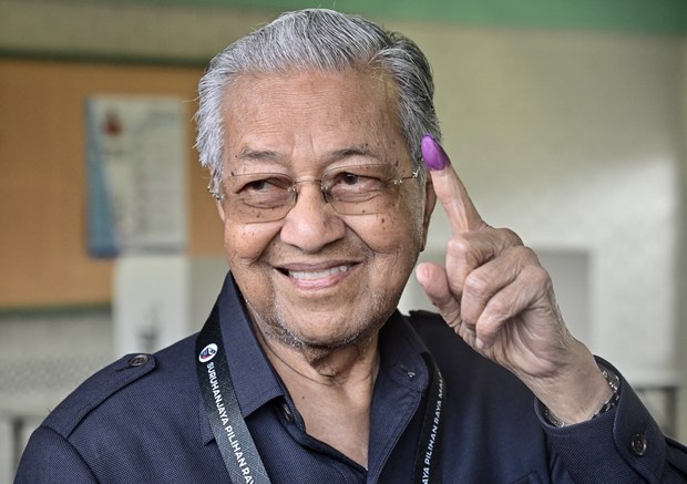 Kalah dalam Pilihan Raya, bekas PM Malaysia Mahathir Mohamad mahu tulis sejarah Kalah dalam Pilihan Raya, bekas PM Malaysia Mahathir Mohamad mahu tulis sejarah