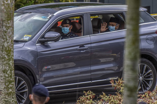 Mahathir Usul Majlis Tindakan Negara Ambil Alih Urus Tadbir Kerajaan Banteras COVID-19