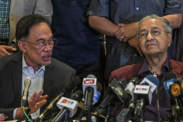 MY-mahathir-1000.jpg