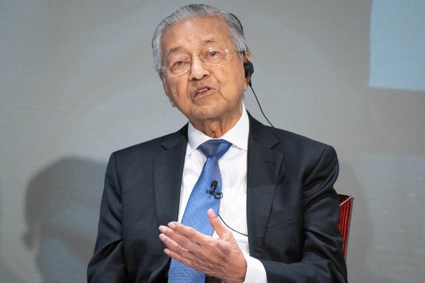 Rusia mungkin pilih guna senjata nuklear, kata Mahathir
