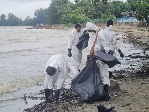 Tumpahan minyak di Singapura merebak ke Malaysia, ancam mata pencarian 200 nelayan