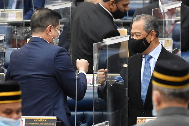 Muhyiddin Berjaya Atasi Halangan Terakhir, Belanjawan 2021 Lulus Dengan Majoriti Tipis Muhyiddin Berjaya Atasi Halangan Terakhir, Belanjawan 2021 Lulus Dengan Majoriti Tipis