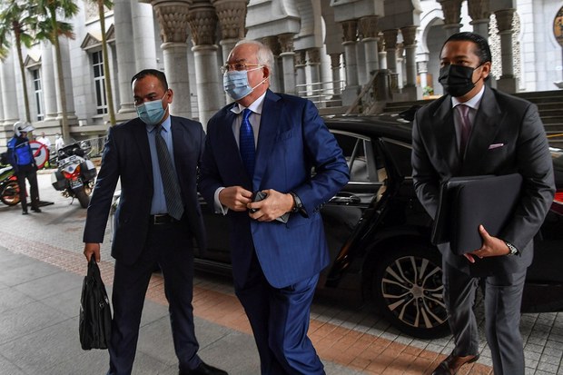 SRC: Bekas PM Najib Razak lantik peguam baru saat akhir rayuan kes