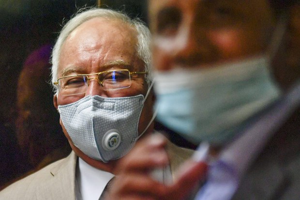 Najib Razak Saman Bekas Peguam Negara dan Kerajaan RM2 Juta