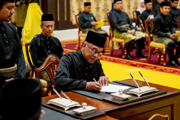 Akhirnya, Anwar Ibrahim capai impian jadi Perdana Menteri Malaysia Akhirnya, Anwar Ibrahim capai impian jadi Perdana Menteri Malaysia