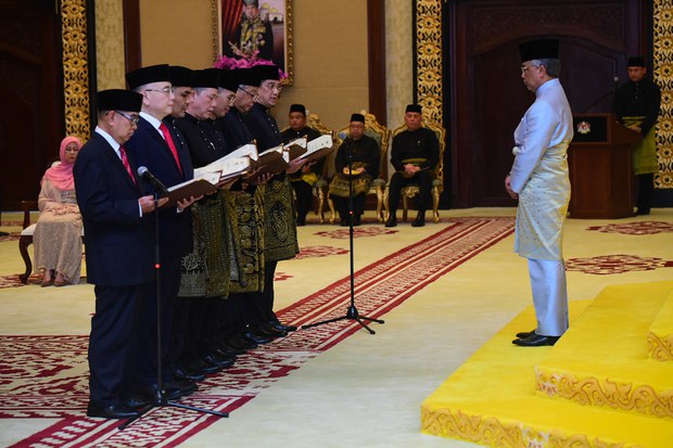 PM Dikritik Lantik Timbalan Menteri Pelancongan Semasa Negara Bergelut Dengan COVID-19 PM Dikritik Lantik Timbalan Menteri Pelancongan Semasa Negara Bergelut Dengan COVID-19