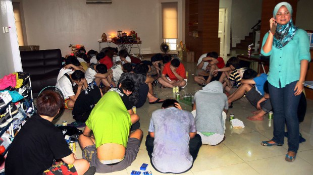 190624-MY-Gambling620.jpg