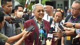 Mahathir dakwa Anwar-Zahid ada pakatan sulit bebaskan kes mahkamah