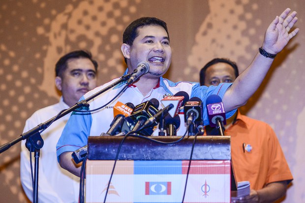 Menteri Ekonomi mahu bersemuka dengan rakyat melalui podcast ‘Yang Bakar Menteri’
