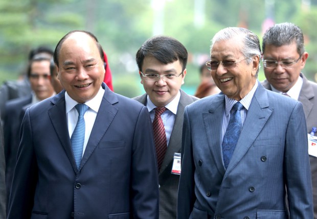 190828-MY-mahathir-1000.jpg