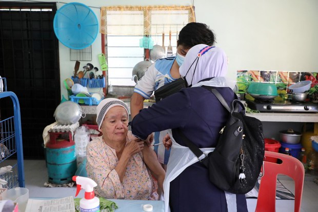 Malaysia Henti Guna Vaksin Sinovac, Beralih Ke Pfizer