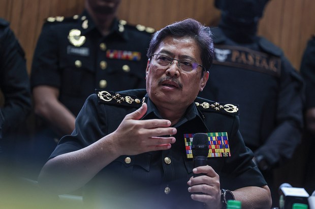 Perdana Menteri dikritik sambung kontrak ketua agensi anti-rasuah Perdana Menteri dikritik sambung kontrak ketua agensi anti-rasuah