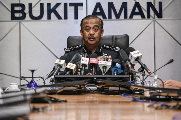 Polis Malaysia berkas empat lagi suspek dikaitkan dengan lelaki Israel Polis Malaysia berkas empat lagi suspek dikaitkan dengan lelaki Israel