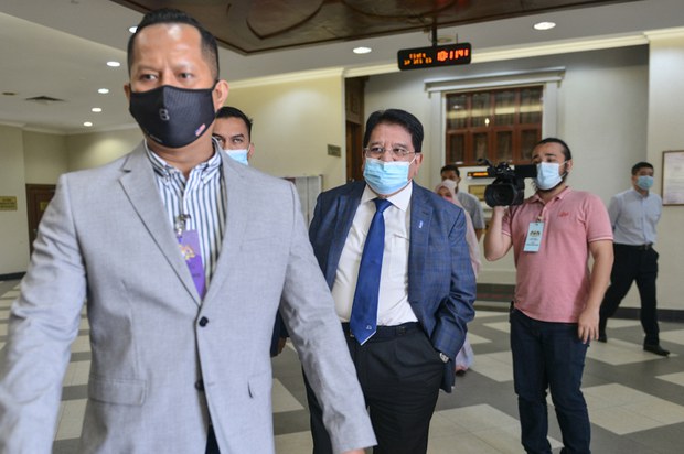 Mahkamah Malaysia Membebaskan Tanpa Melepaskan Bekas Menteri Berhubung Kes Rasuah Tanah