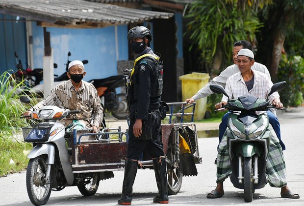 Penduduk Selatan Thailand Tidak Letakkan Harapan Besar Terhadap Rundingan Damai Minggu Depan Penduduk Selatan Thailand Tidak Letakkan Harapan Besar Terhadap Rundingan Damai Minggu Depan