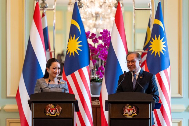 Anwar, Paetongtarn sepakat bantu rundingan damai Selatan Thailand Anwar, Paetongtarn sepakat bantu rundingan damai Selatan Thailand