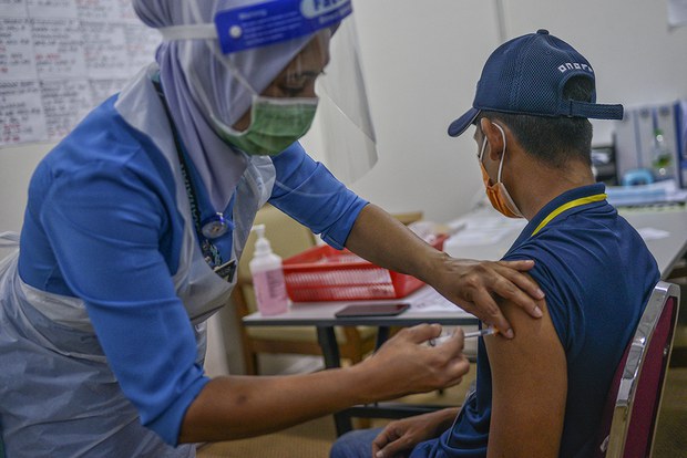 Malaysia Umum Dana AS$2.4 juta Bantu Individu Terkesan Akibat Vaksin COVID-19 Malaysia Umum Dana AS$2.4 juta Bantu Individu Terkesan Akibat Vaksin COVID-19