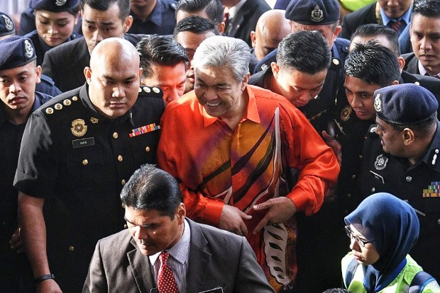 181019-MY-Zahidmahkamah620.jpg
