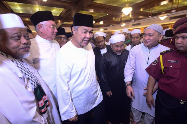 Ahmad Zahid: UMNO Pertimbang Putus Hubungan Dengan PAS