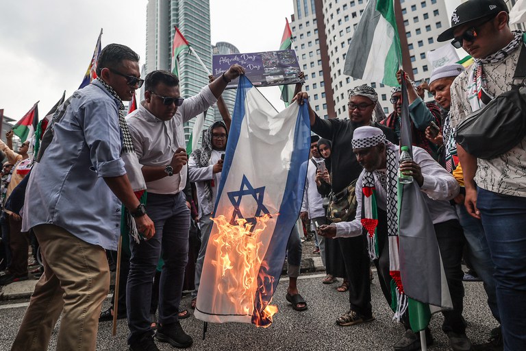 PROTEST_ANTIISRAEL_BENARNEWS_08.jpg