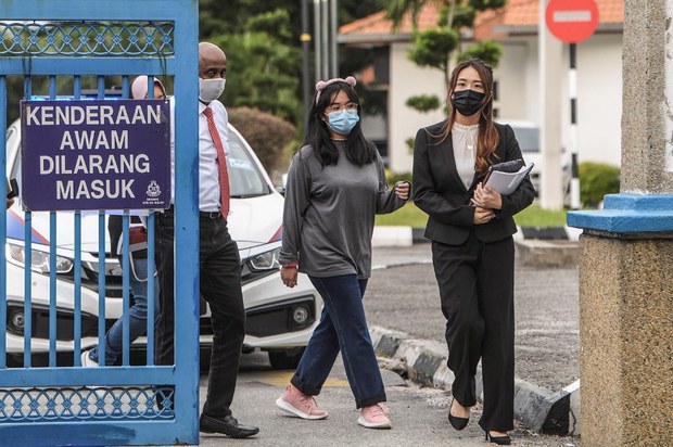 Gurauan Lucah: Remaja Akan Fail Saman Balas Terhadap Guru