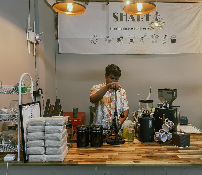TH-tea-shops-cafe-culture 3.jpg