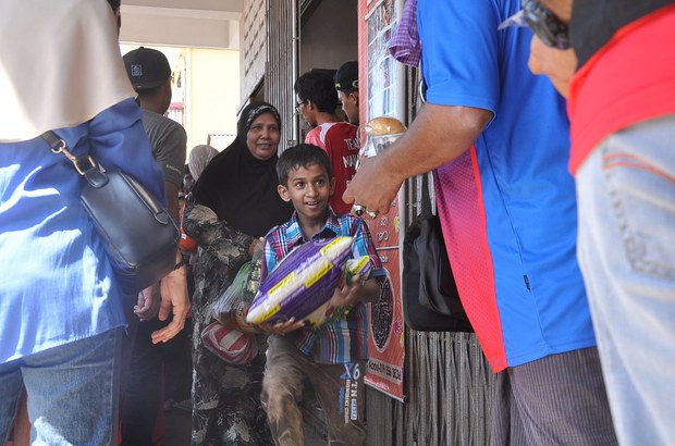 160622-myrohingya-ramadan-3
