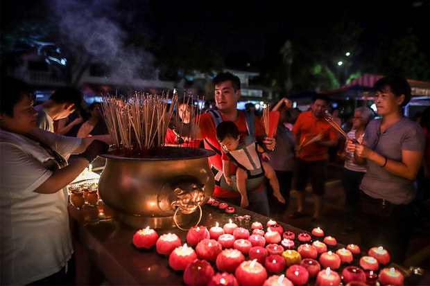 180530-my-wesak002.jpg