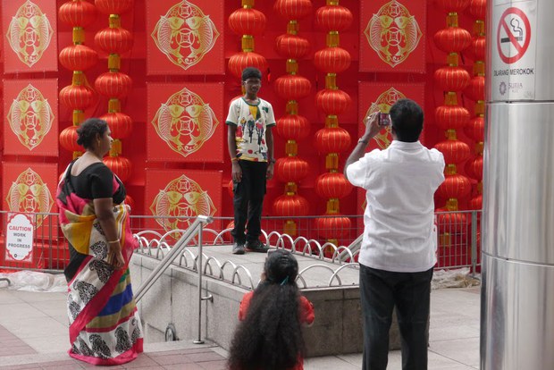5-tourists.jpg