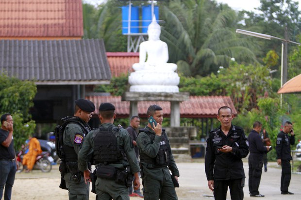 191203-TH-Narathiwat-temple-1000.JPG 191203-TH-Narathiwat-temple-1000.JPG