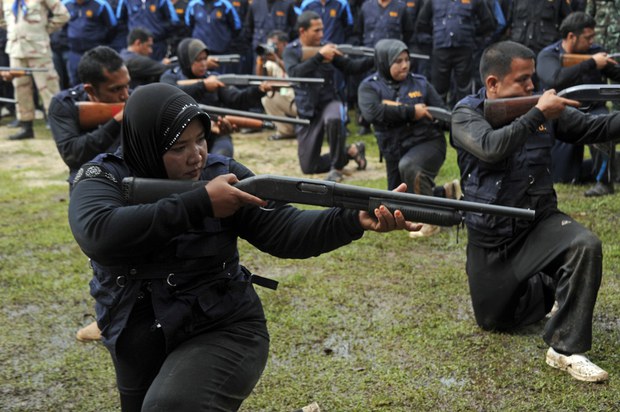 TH-volunteers-arms-1000 TH-volunteers-arms-1000